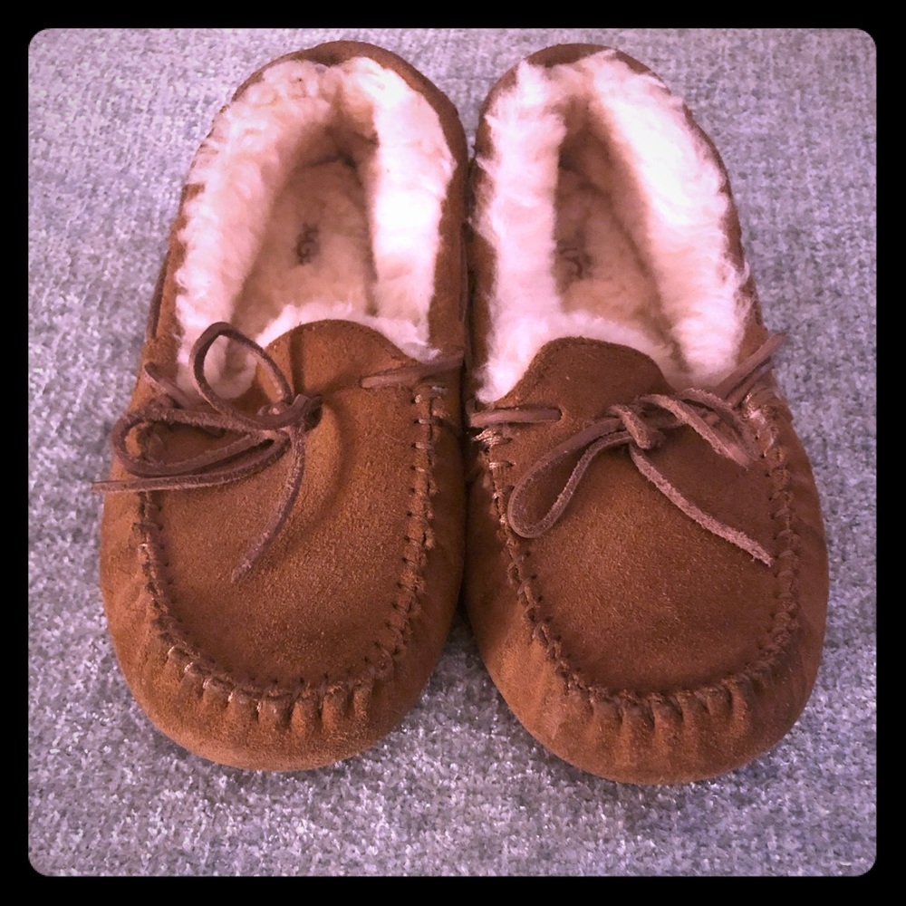 [UGGS] Girl’s Dakota Moccasin - Picture 4 of 7